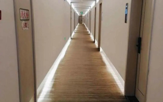 GYA Jurong Yinglun International Hotel