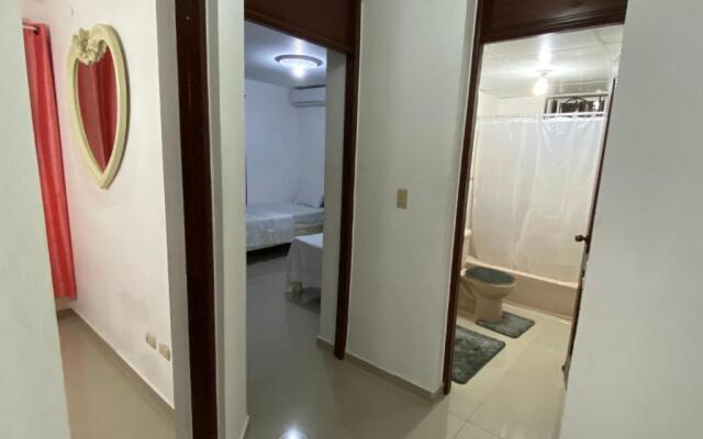 1 DR Huge cozy 3bedroom apartment to stay
