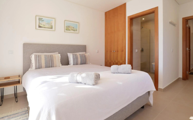 Casa Rujo - Waterside Village House