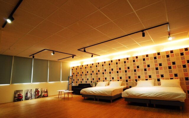 Sleep In Guest House