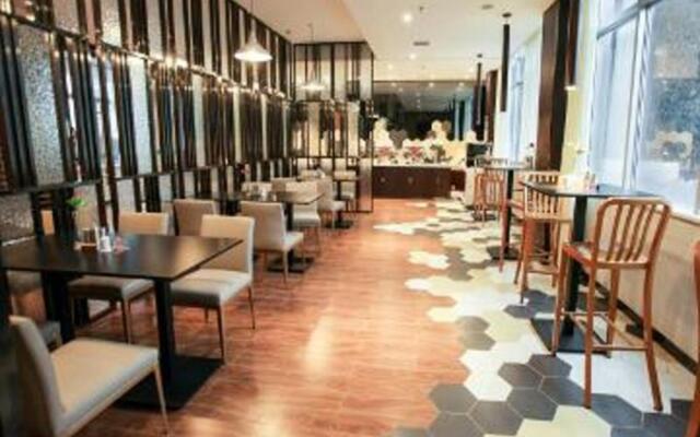 Jinjiang Inn Select (Shiyan Checheng West Road)