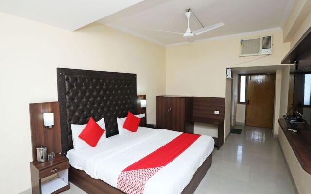 OYO 44364 Hotel Gaurab