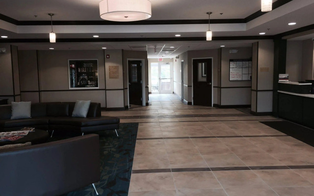 Candlewood Suites Youngstown W I-80 Niles Area by IHG