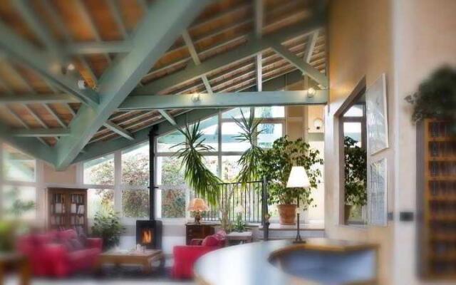 Logis Hostellerie Domaine De La Reynaude