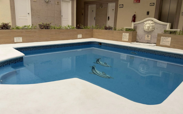 BEST WESTERN Plus Monterrey Colon