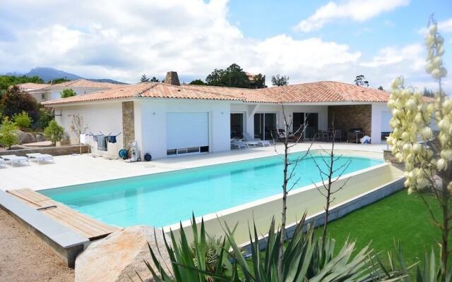 Villa Colibri - 4 - Private Swimming Pool - SEA Viaw