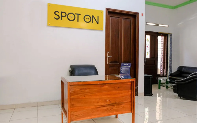 SPOT ON 2749 Tiga Sinar Residence