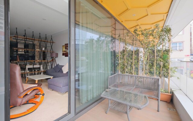 Petek Residence by NewInn