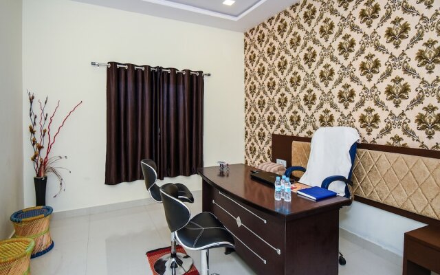 OYO 28740 Empire Greens