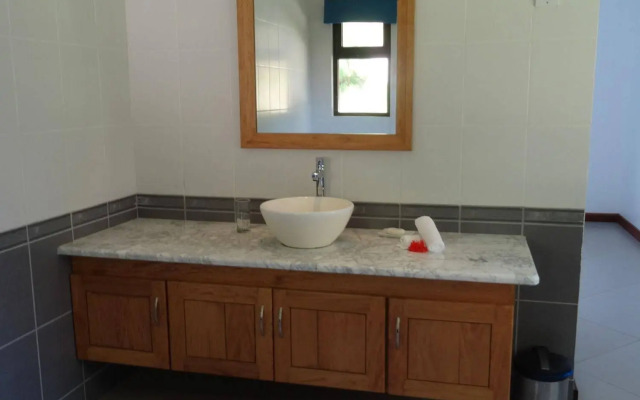 Sailfish Beach Villas