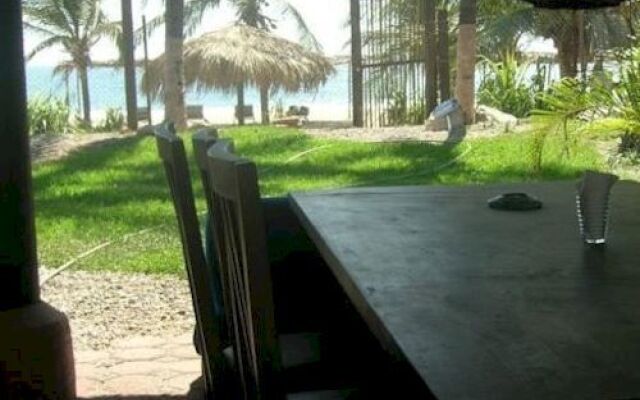 Casa Las Olas Boutique & Beach Club