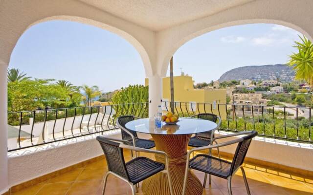 Villa - 3 Bedrooms with Pool and WiFi - 106427