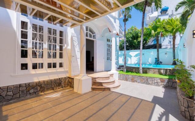 Ruby Villa F1