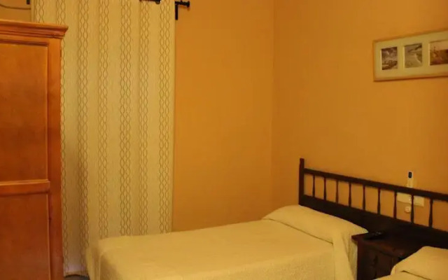 Hostal Restaurante Los Naranjos