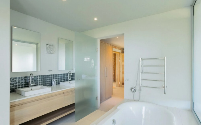 Surfari Accommodation and Venue