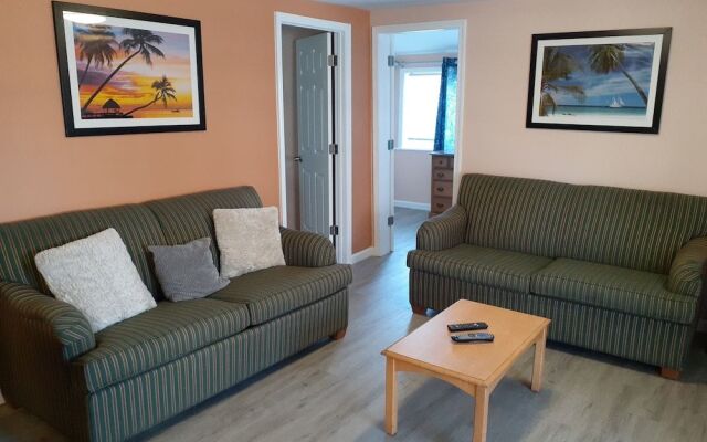 Atlantic Breeze Motel & Apartments