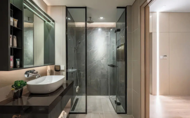 Genius Saigon - Luxury Apt walk to SECC