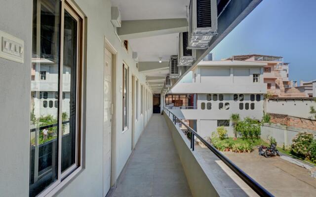 OYO 22499 Vishnu Residency