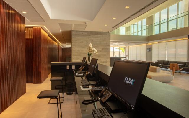 Flix Hotel