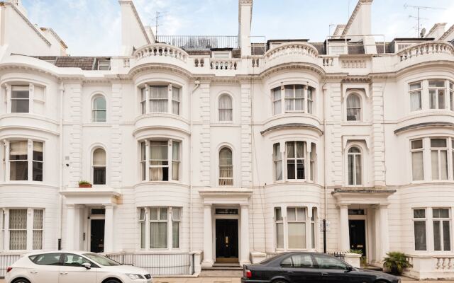 The Gloucester Terrace Abode - EFG