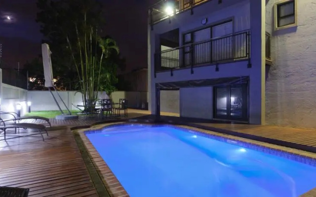 Executive Suites at 555