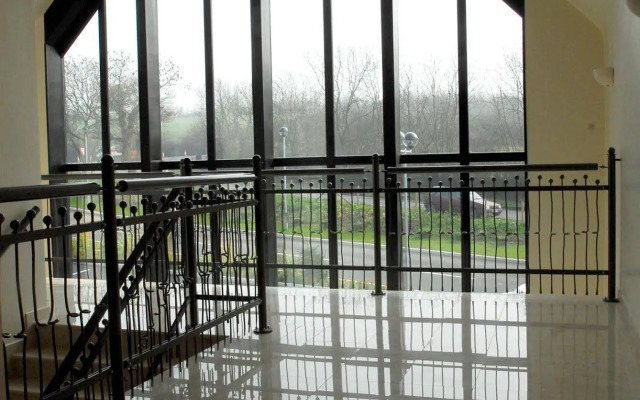The Sharnbrook Hotel