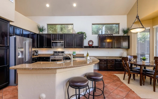 Casa Solara 4 Bedroom Home by RedAwning