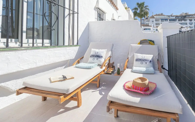 Puerto Banus Near La Sala By The Sea