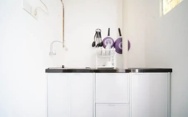 Homey Studio Apartment At Dian Regency