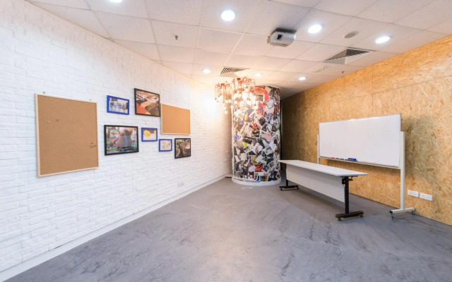Y Loft Youth Square