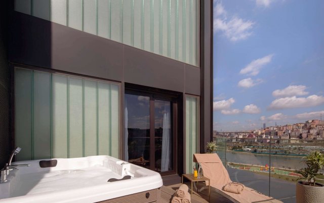 Mövenpick Hotel Istanbul Golden Horn