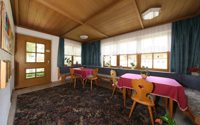 Pension Tirol