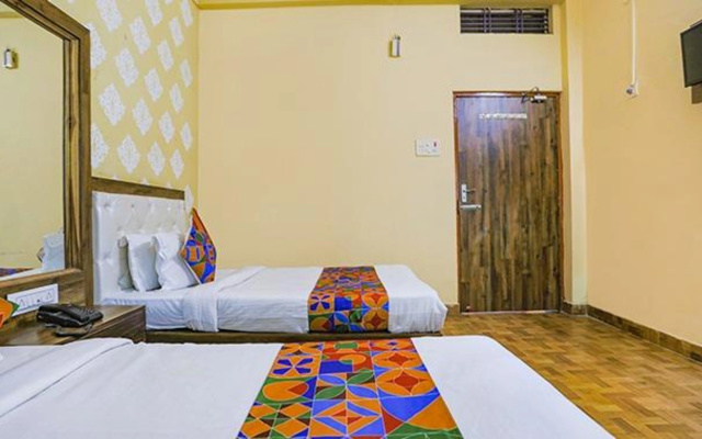 Fabhotel Shivam Palace