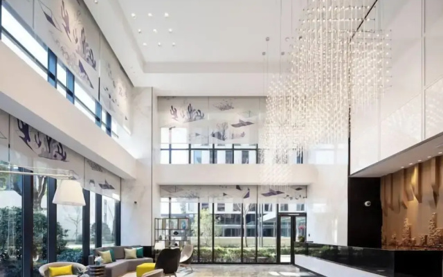 The Hotel V Hongqiao