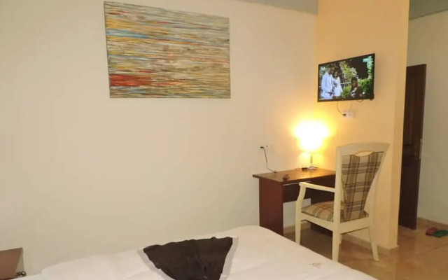 Iris Hotel