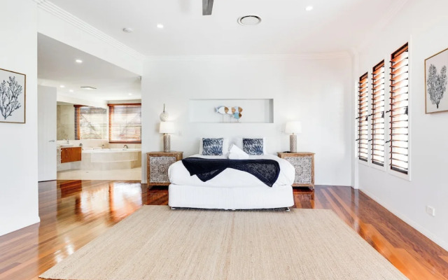 Lux Tropical Haven Mooloolaba Moonda5