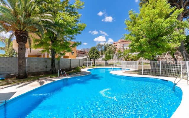 Torremolinos Pool And Garden Canovas Apartment