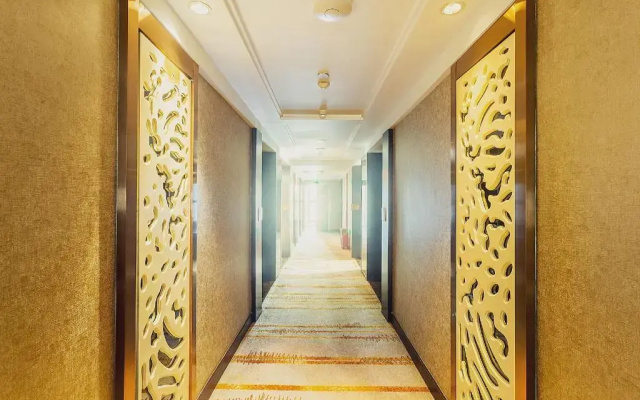 Rezen Kingtown Hotel (Chongqing Guanyinqiao)