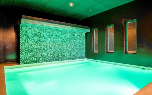 Le M & Spa Bordeaux Aéroport by Hôtels & Préférence