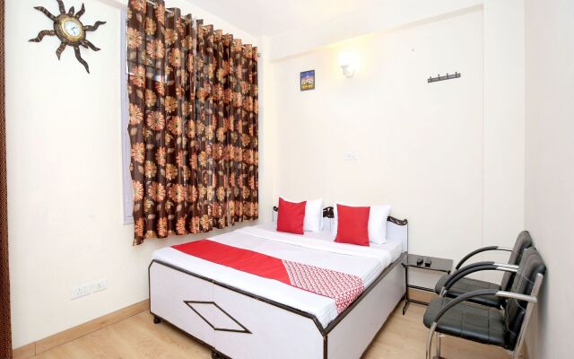 OYO 9201 Home Gorgeous Hill View 3BHK Kasaumpti Shimla