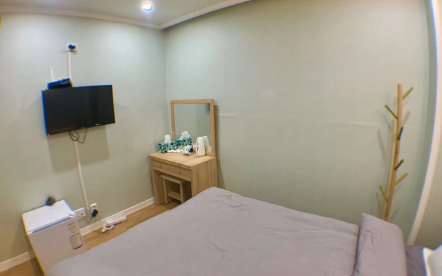 Yeosu Nangman Guest House