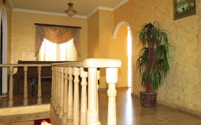 White House Hotel