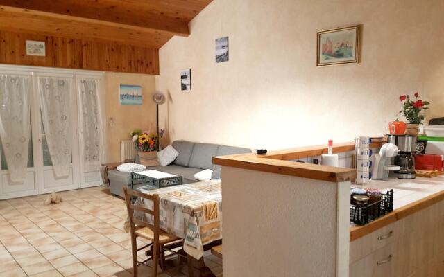 House With 3 Bedrooms in Saint-michel-chef-chef, With Enclosed Garden