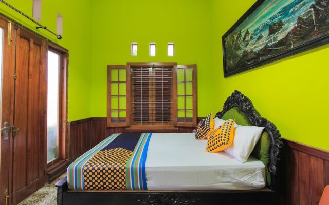 SPOT ON 2490 Griya Kencana Homestay