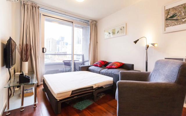 WESLEY, 2BDR Carlton Apartment