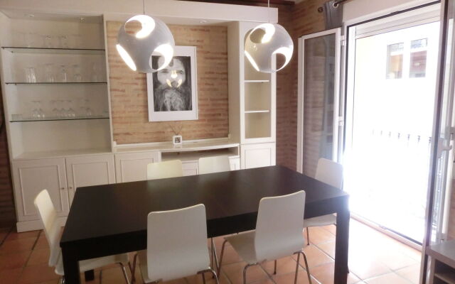 Total Valencia Elegance