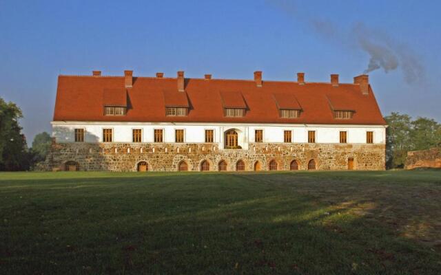 Klasztor Cedynia Hotel