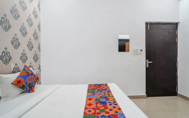 FabExpress Aditya Grand