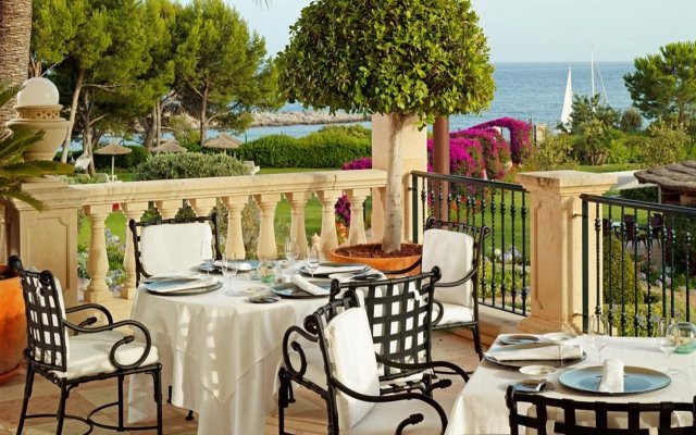 The St. Regis Mardavall Mallorca Resort