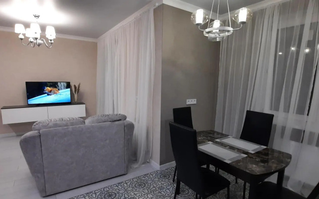 Апартаменты на проспекте Героев Отечества 6А